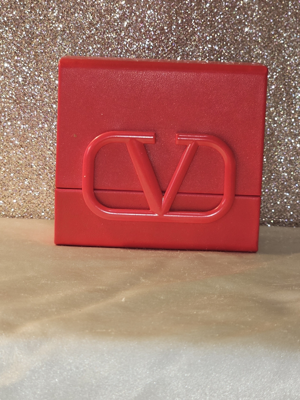 Valentino Red Embossed Logo Compact Case - Picture 2 of 6